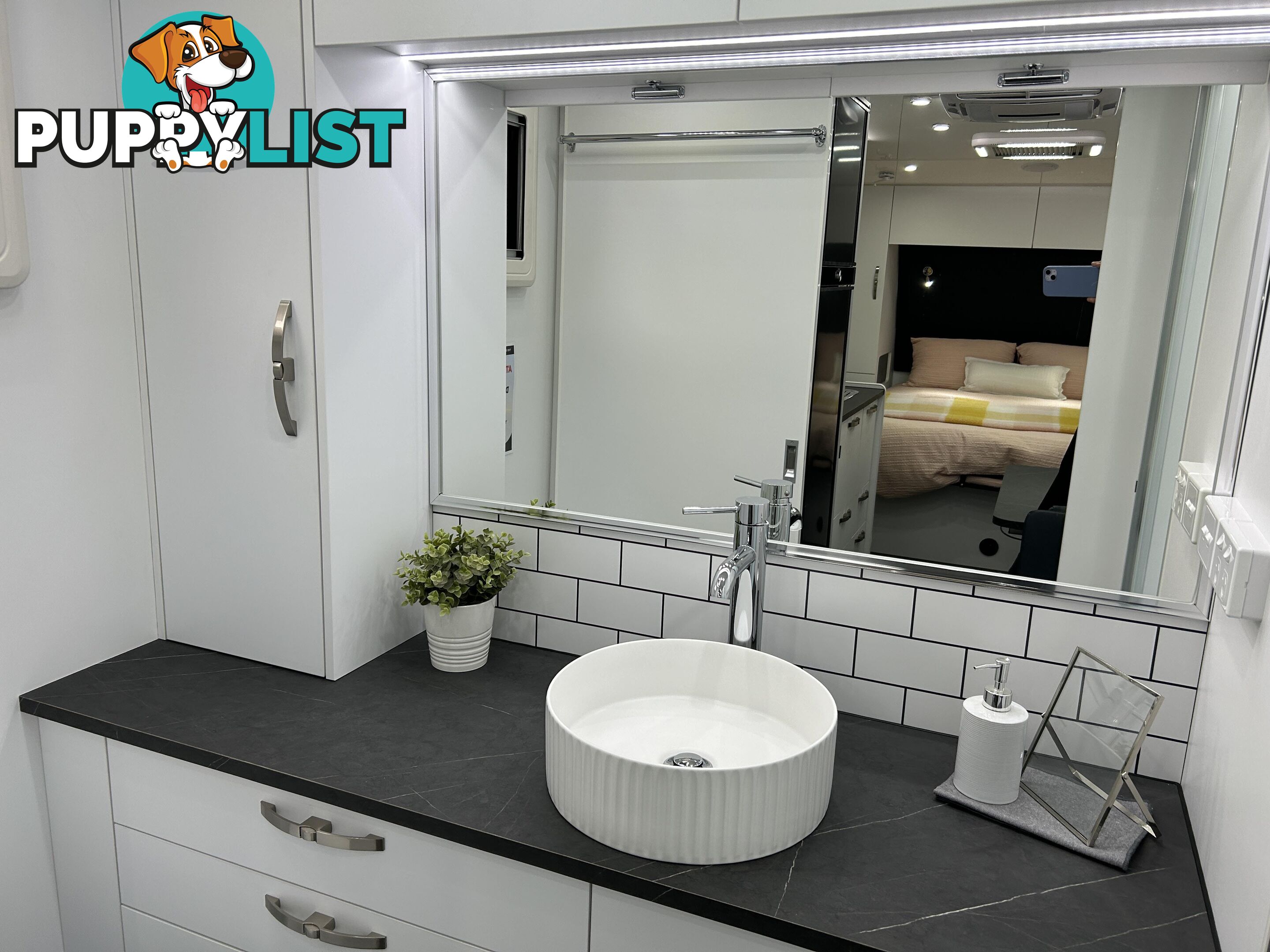 2025 DONWAY VINCENT 18' CD CARAVAN