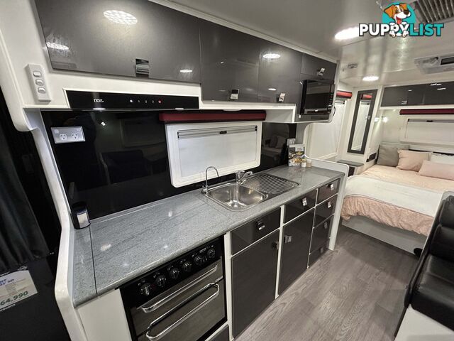 2017 PARAMOUNT COMMANDER XT 21Â RD CARAVAN