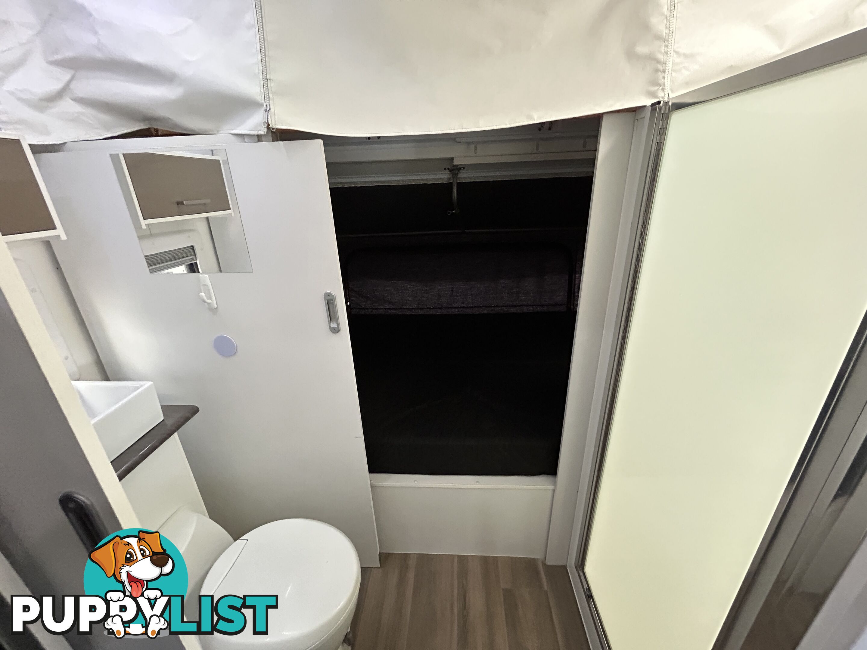 2017 TITAN BLACK HAWK 17Â6 CD POP TOP CARAVAN