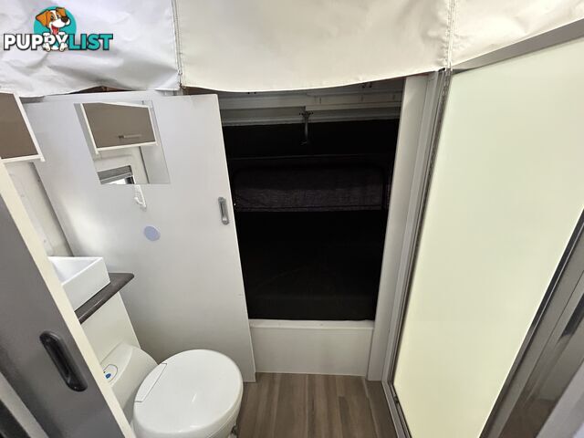 2017 TITAN BLACK HAWK 17Â6 CD POP TOP CARAVAN