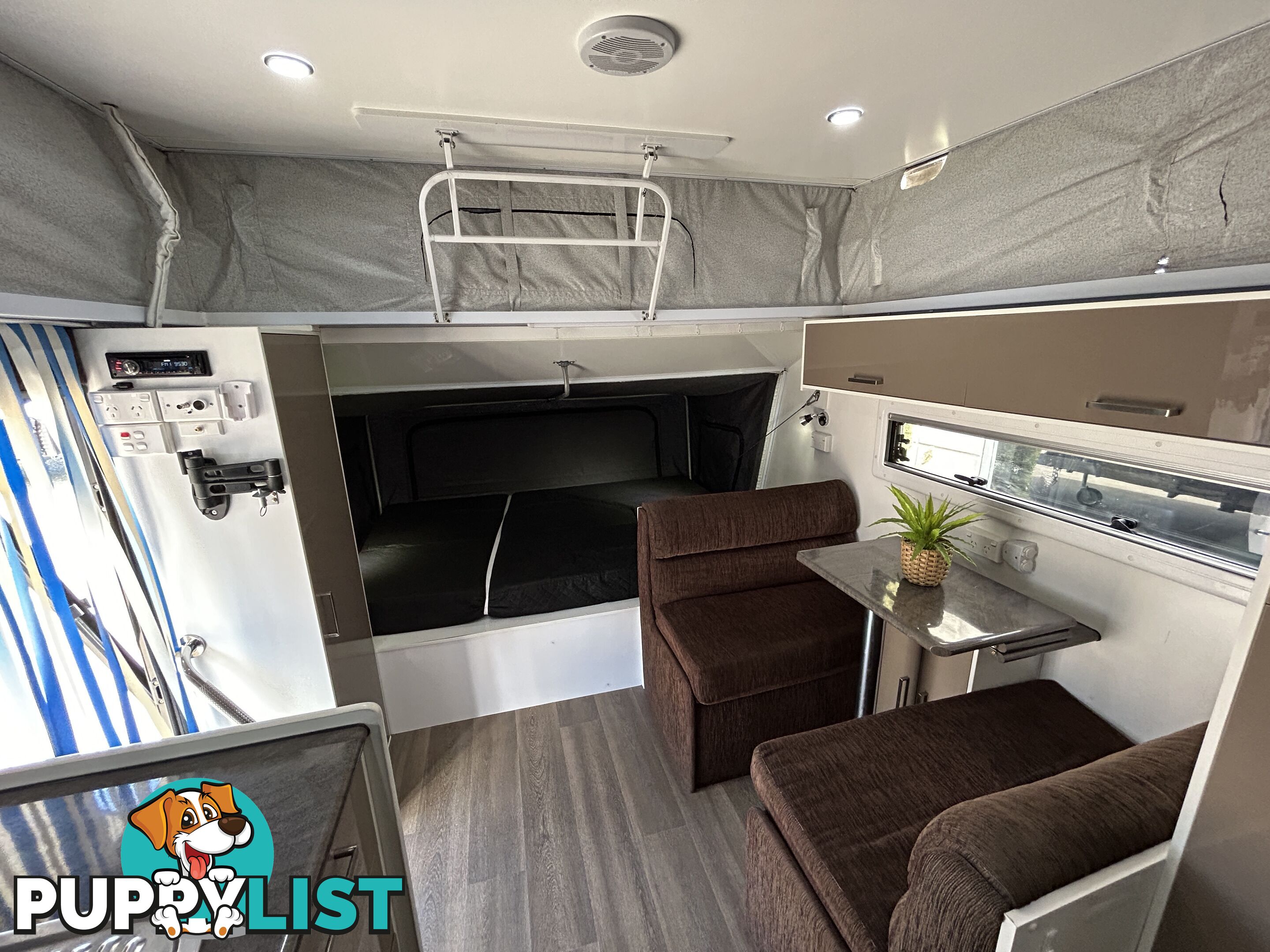 2017 TITAN BLACK HAWK 17Â6 CD POP TOP CARAVAN