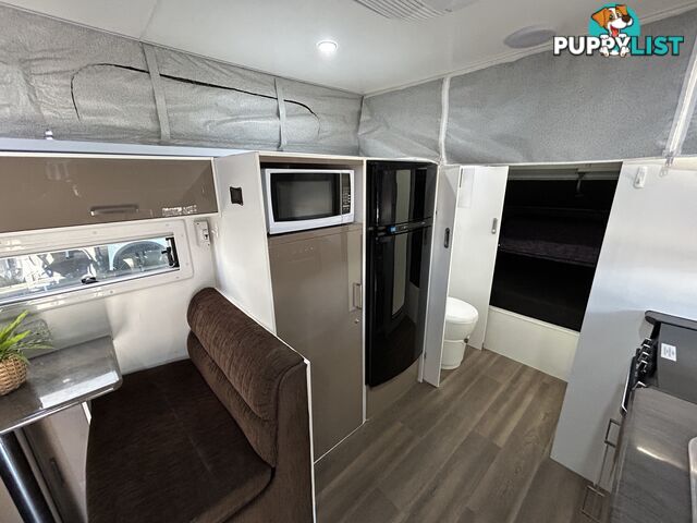 2017 TITAN BLACK HAWK 17Â6 CD POP TOP CARAVAN