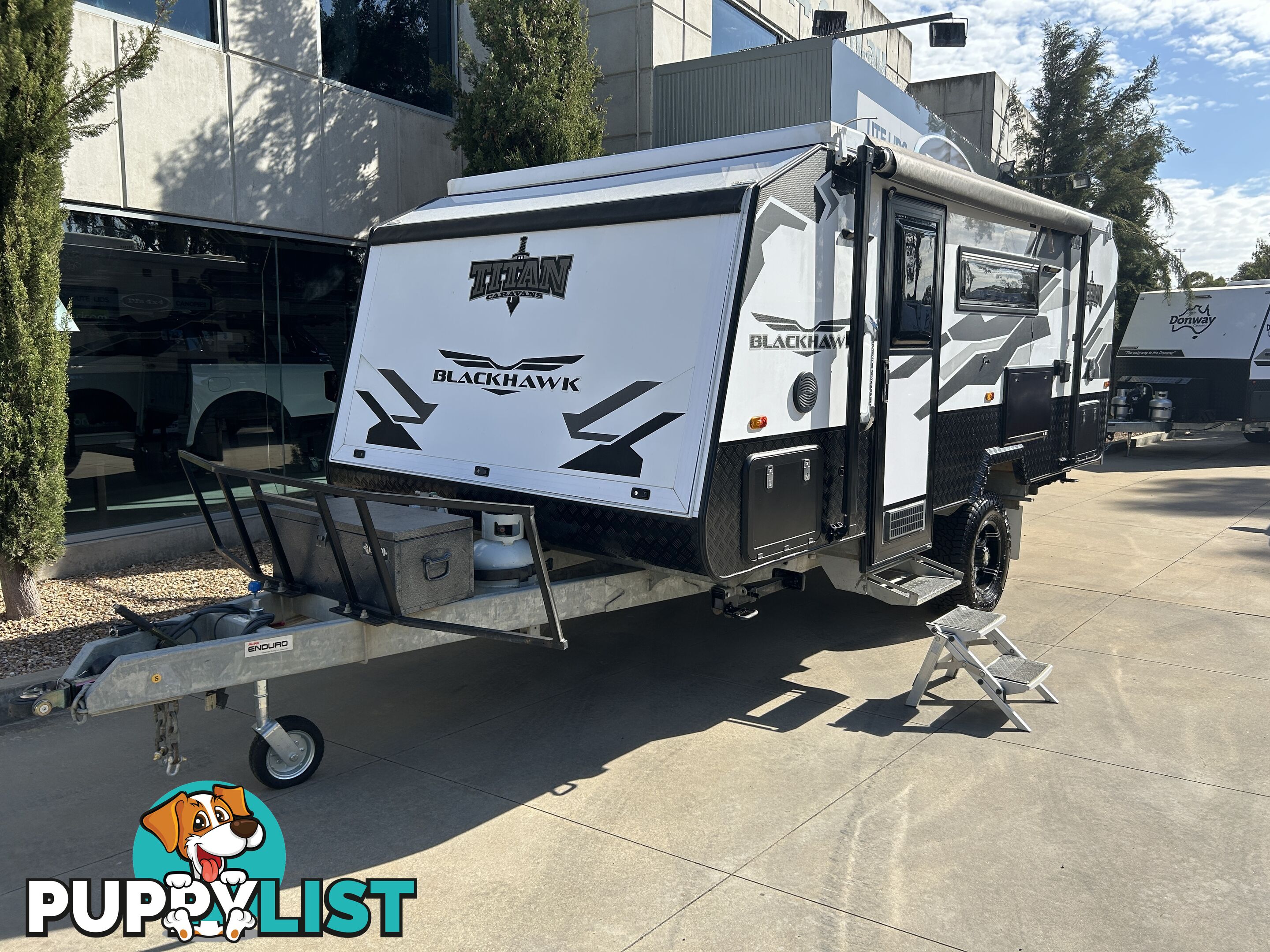 2017 TITAN BLACK HAWK 17Â6 CD POP TOP CARAVAN