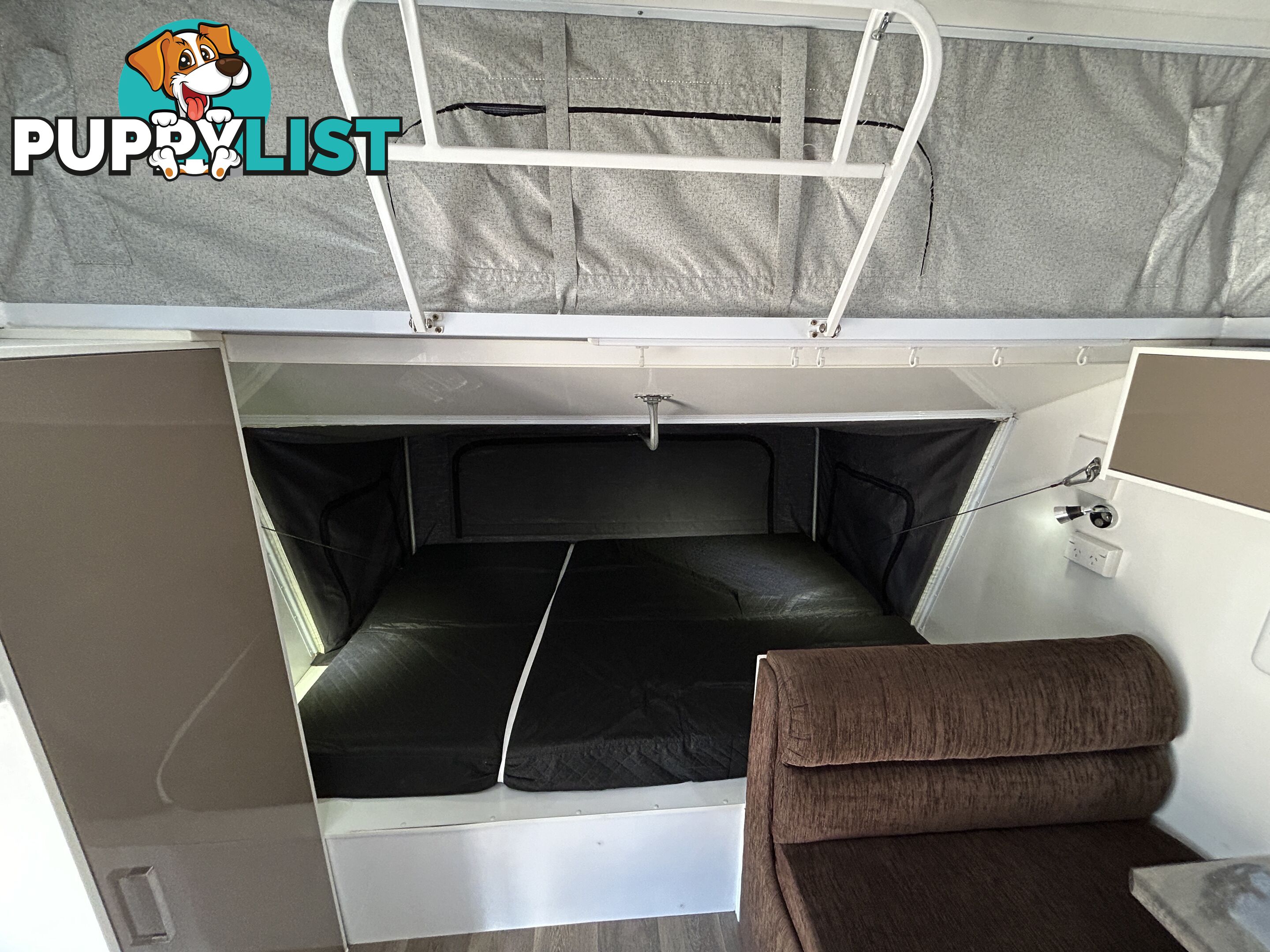 2017 TITAN BLACK HAWK 17Â6 CD POP TOP CARAVAN