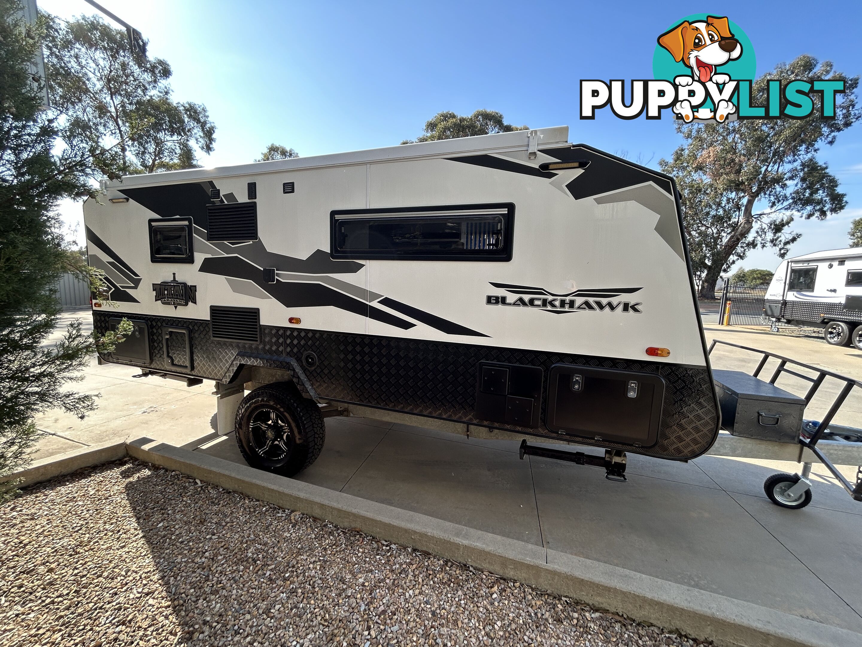 2017 TITAN BLACK HAWK 17Â6 CD POP TOP CARAVAN