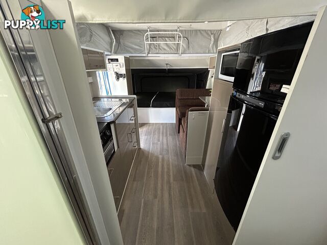 2017 TITAN BLACK HAWK 17Â6 CD POP TOP CARAVAN
