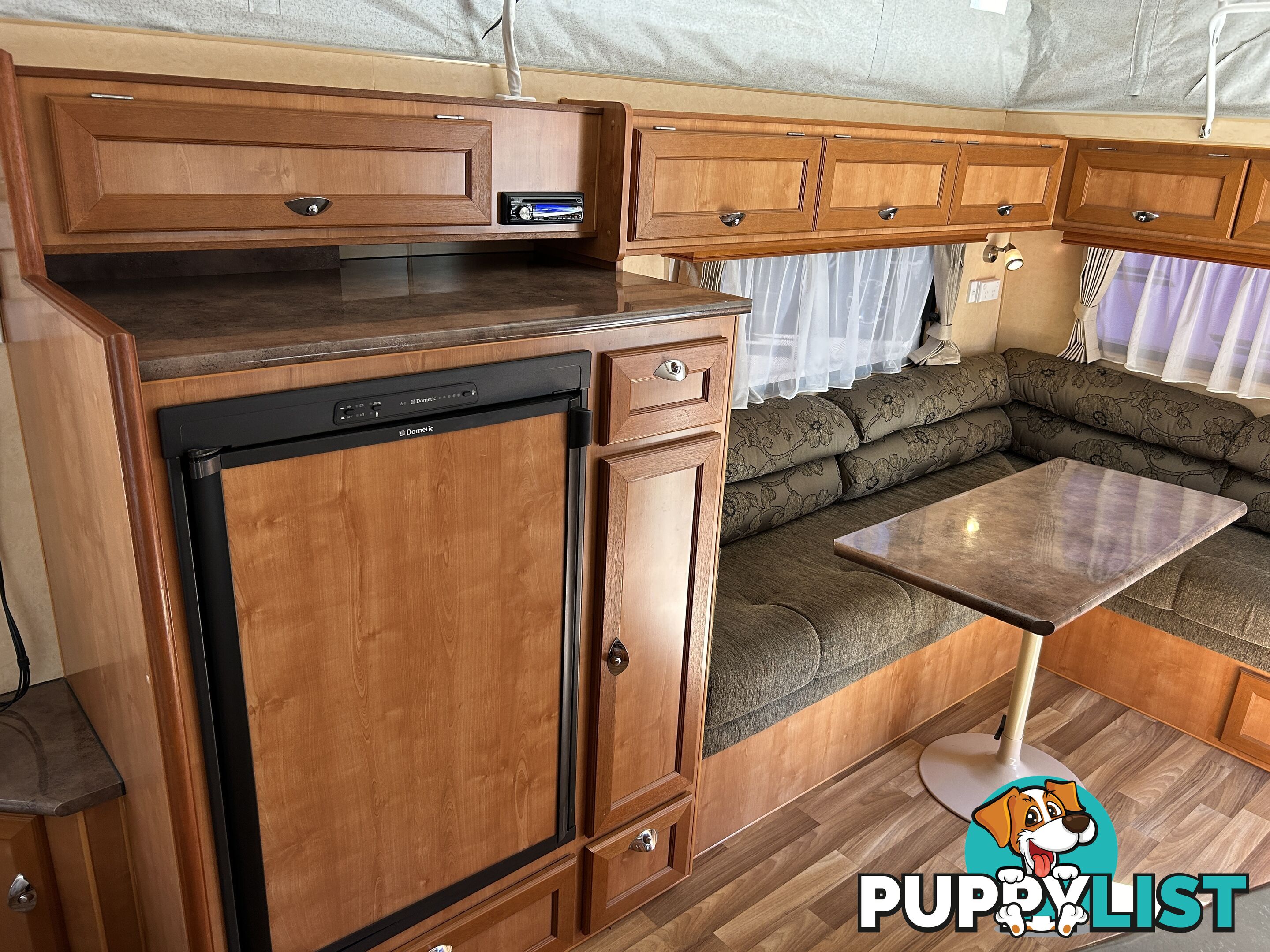2011 MAJESTIC KNIGHT 19'6 RD POP TOP CARAVAN