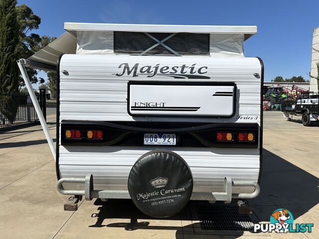 2011 MAJESTIC KNIGHT 19'6 RD POP TOP CARAVAN