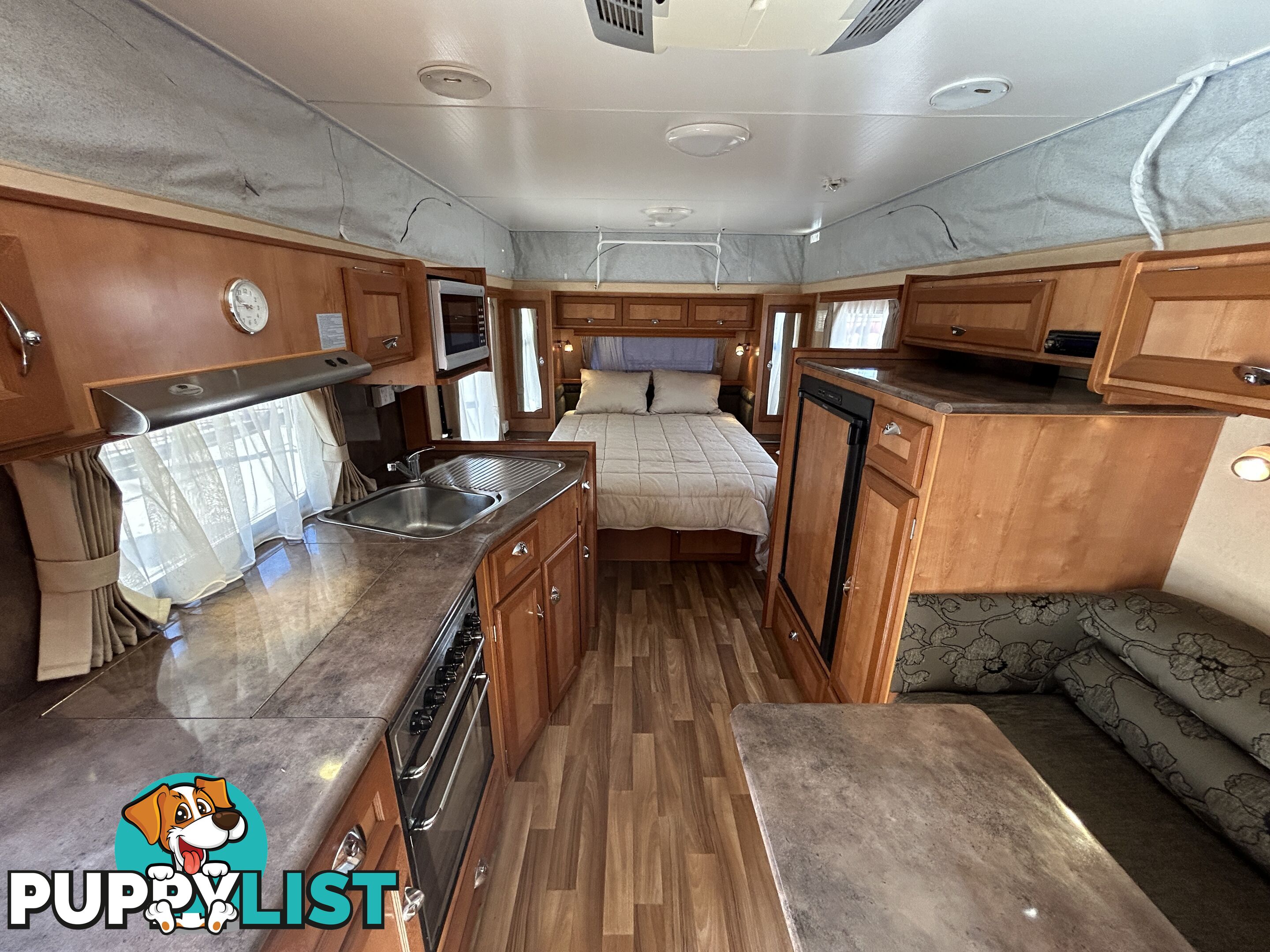 2011 MAJESTIC KNIGHT 19'6 RD POP TOP CARAVAN