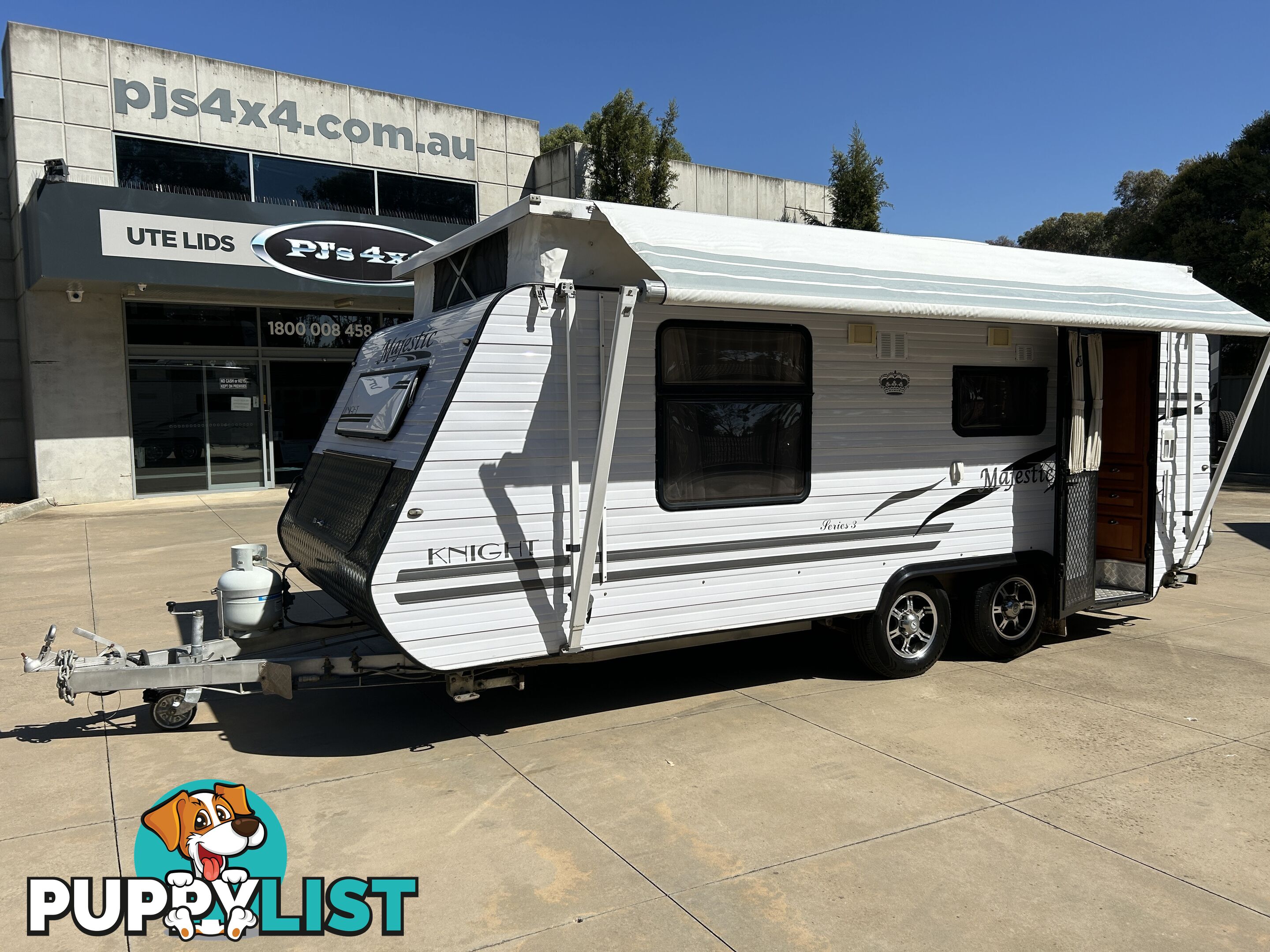2011 MAJESTIC KNIGHT 19'6 RD POP TOP CARAVAN