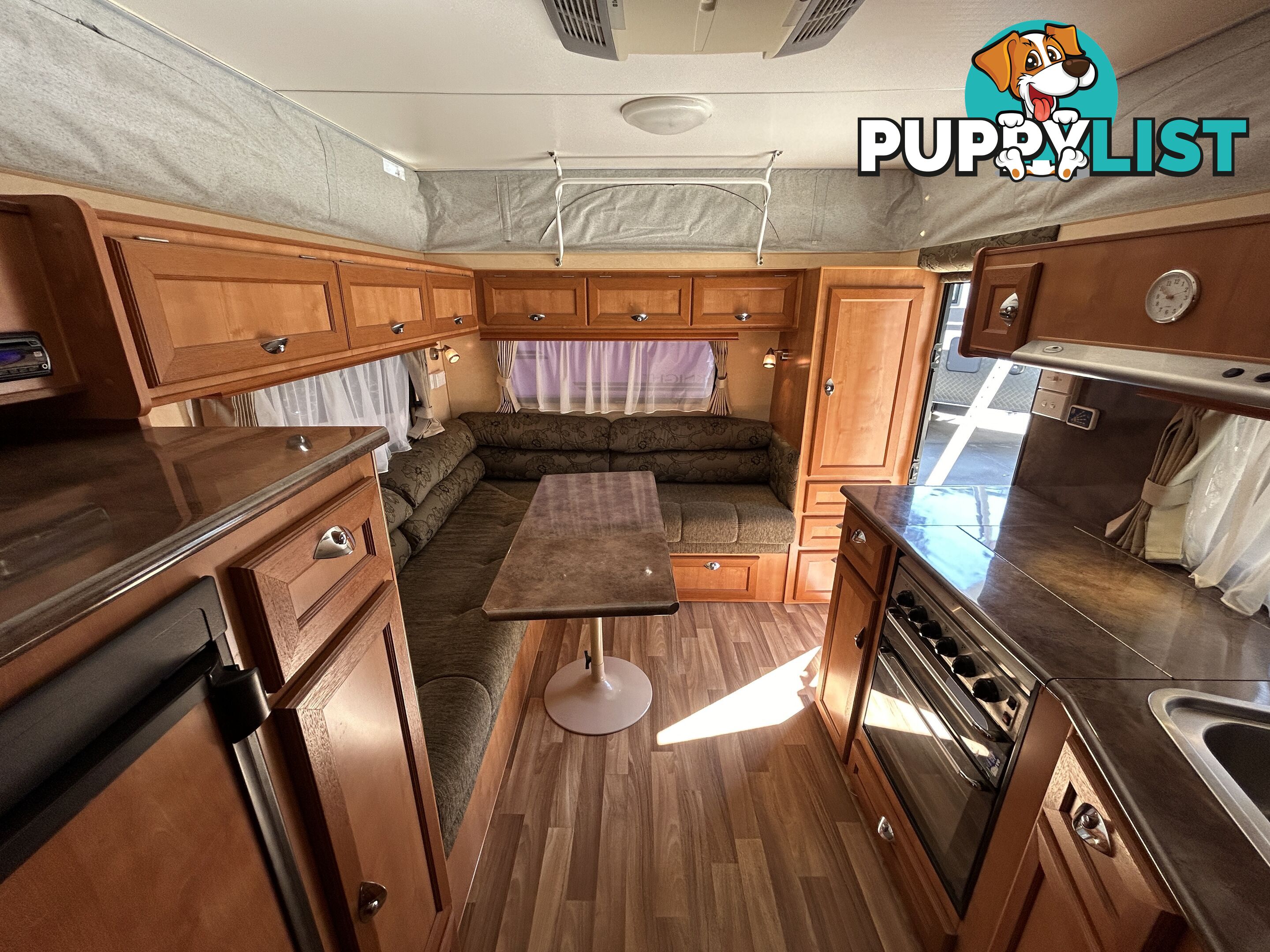 2011 MAJESTIC KNIGHT 19'6 RD POP TOP CARAVAN
