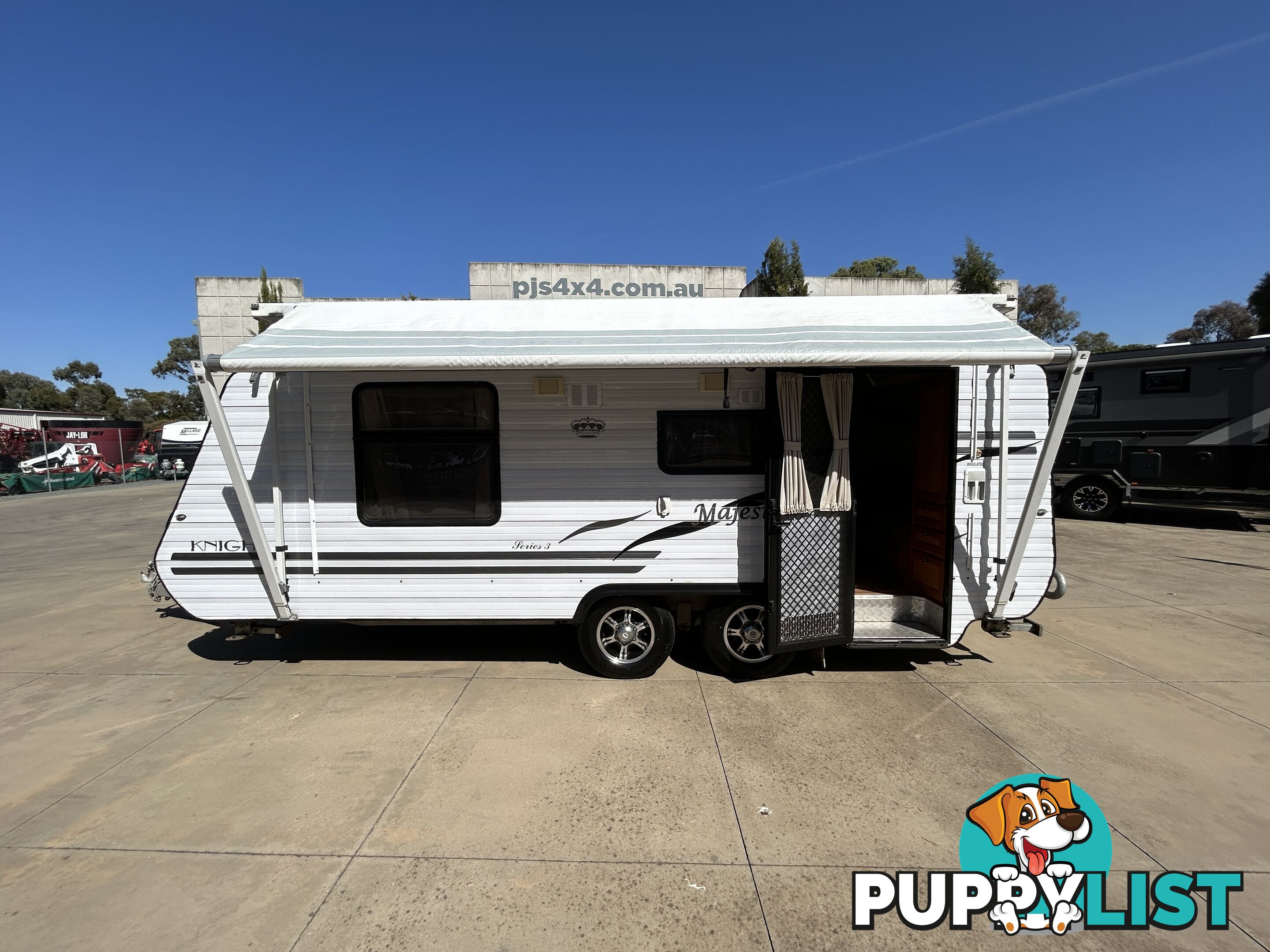 2011 MAJESTIC KNIGHT 19'6 RD POP TOP CARAVAN