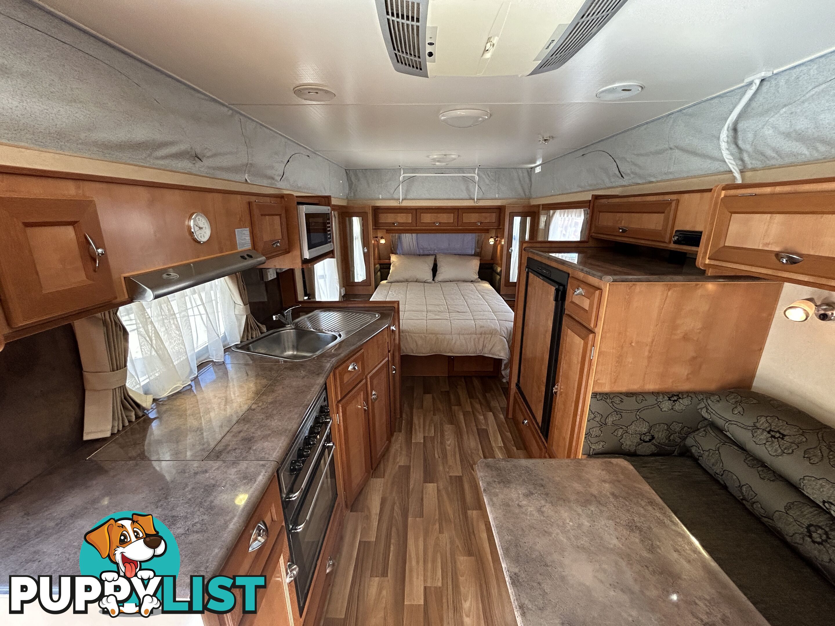 2011 MAJESTIC KNIGHT 19'6 RD POP TOP CARAVAN