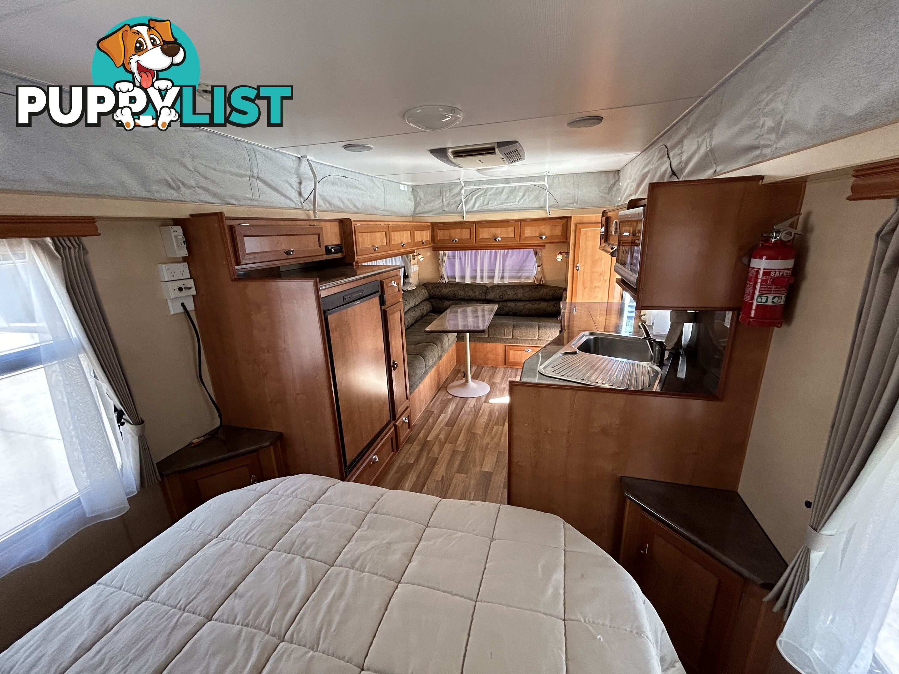 2011 MAJESTIC KNIGHT 19'6 RD POP TOP CARAVAN