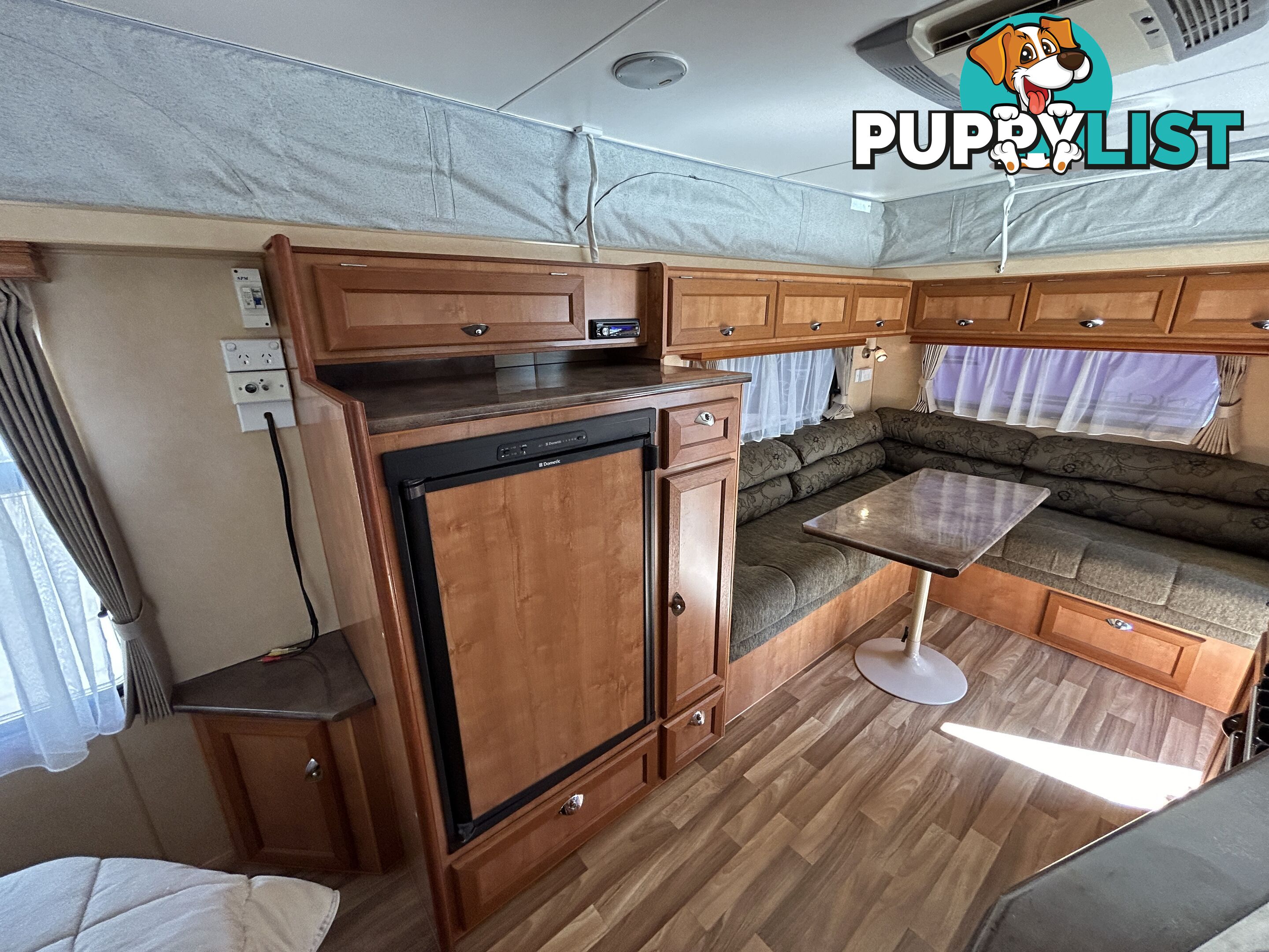 2011 MAJESTIC KNIGHT 19'6 RD POP TOP CARAVAN