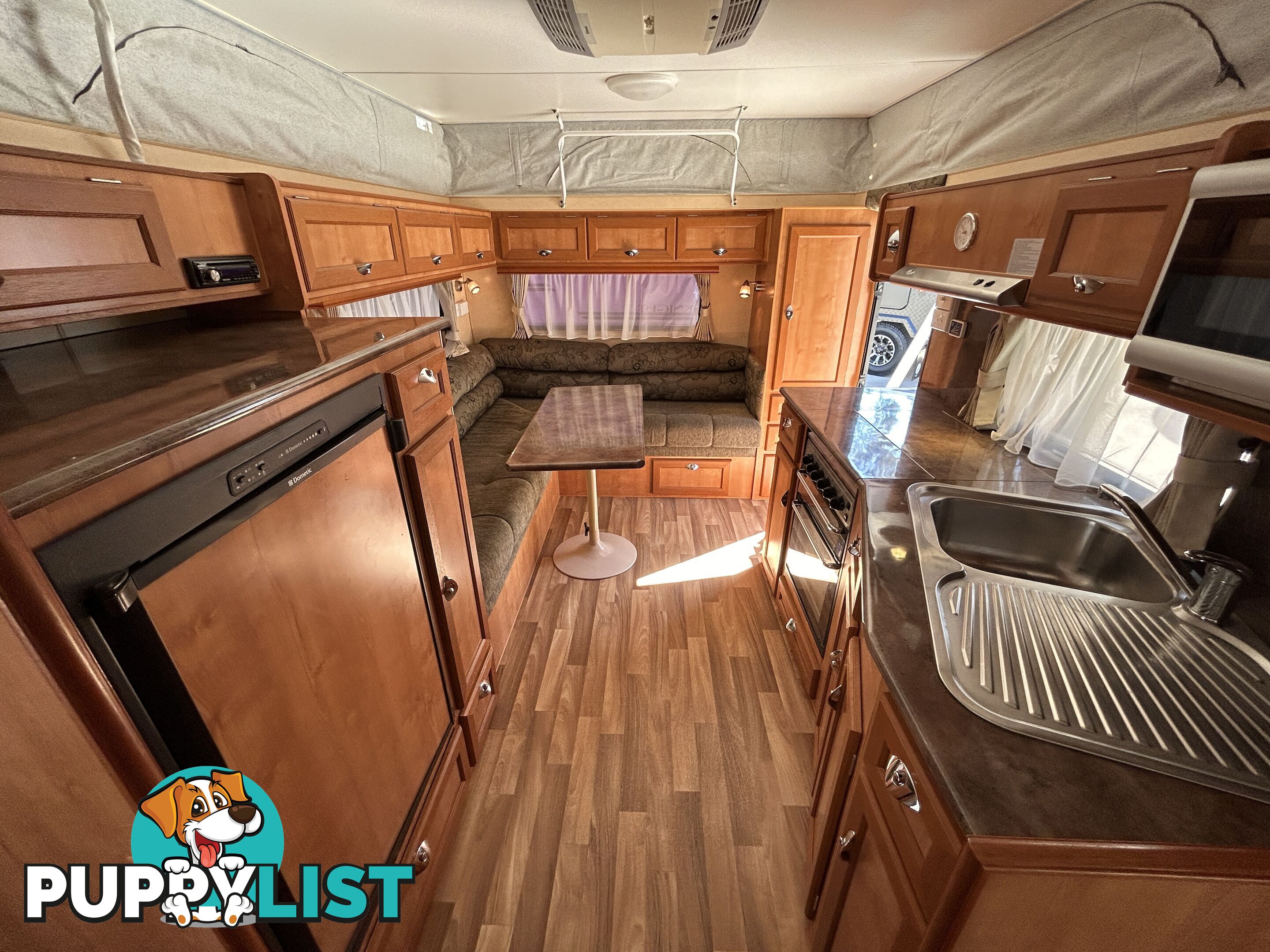 2011 MAJESTIC KNIGHT 19'6 RD POP TOP CARAVAN