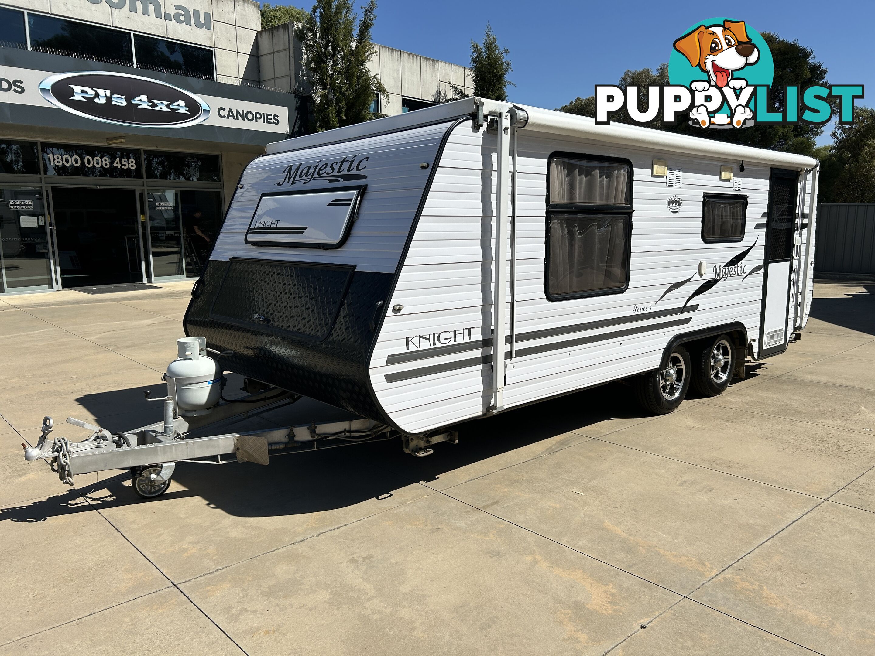 2011 MAJESTIC KNIGHT 19'6 RD POP TOP CARAVAN