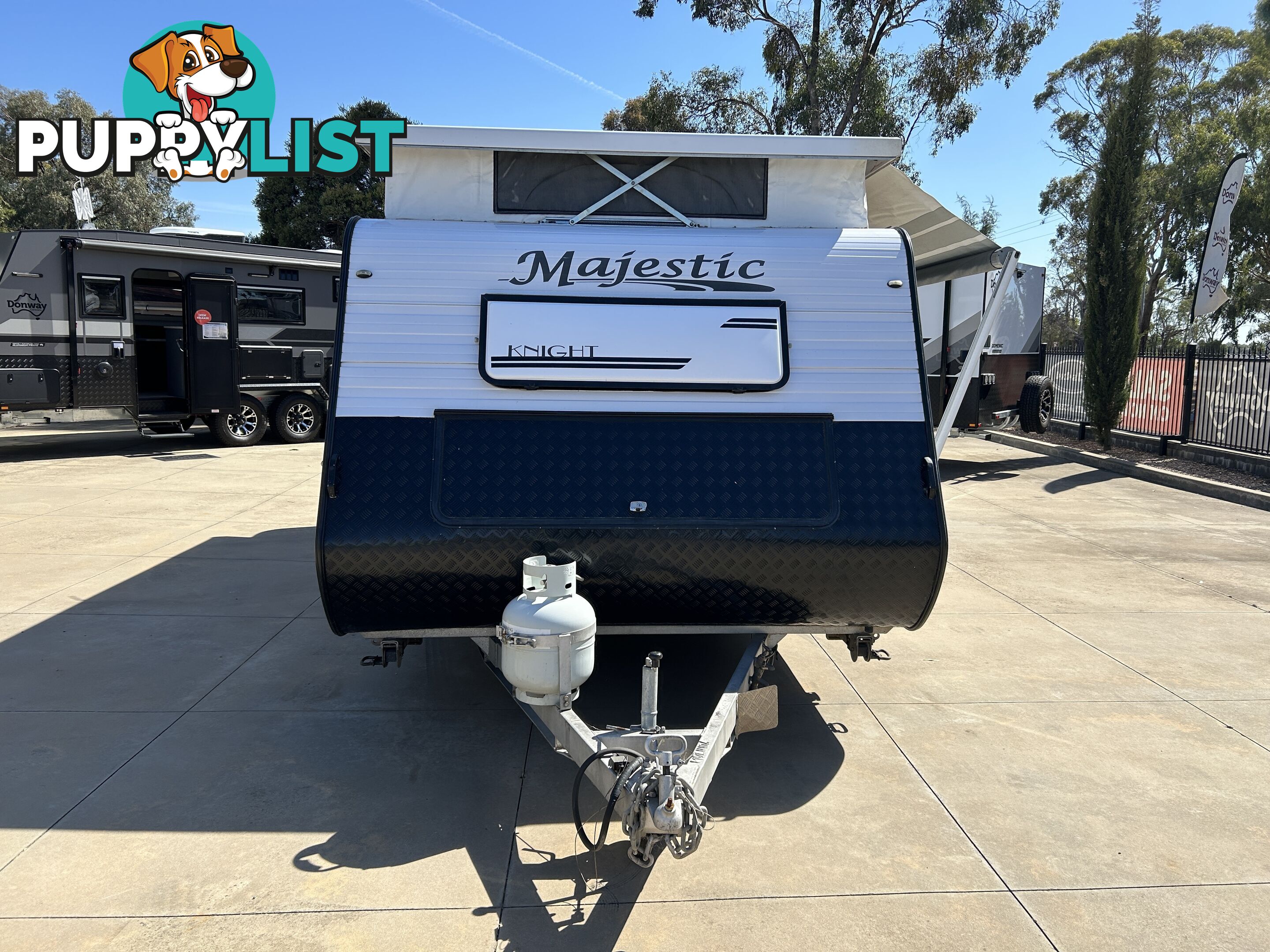 2011 MAJESTIC KNIGHT 19'6 RD POP TOP CARAVAN
