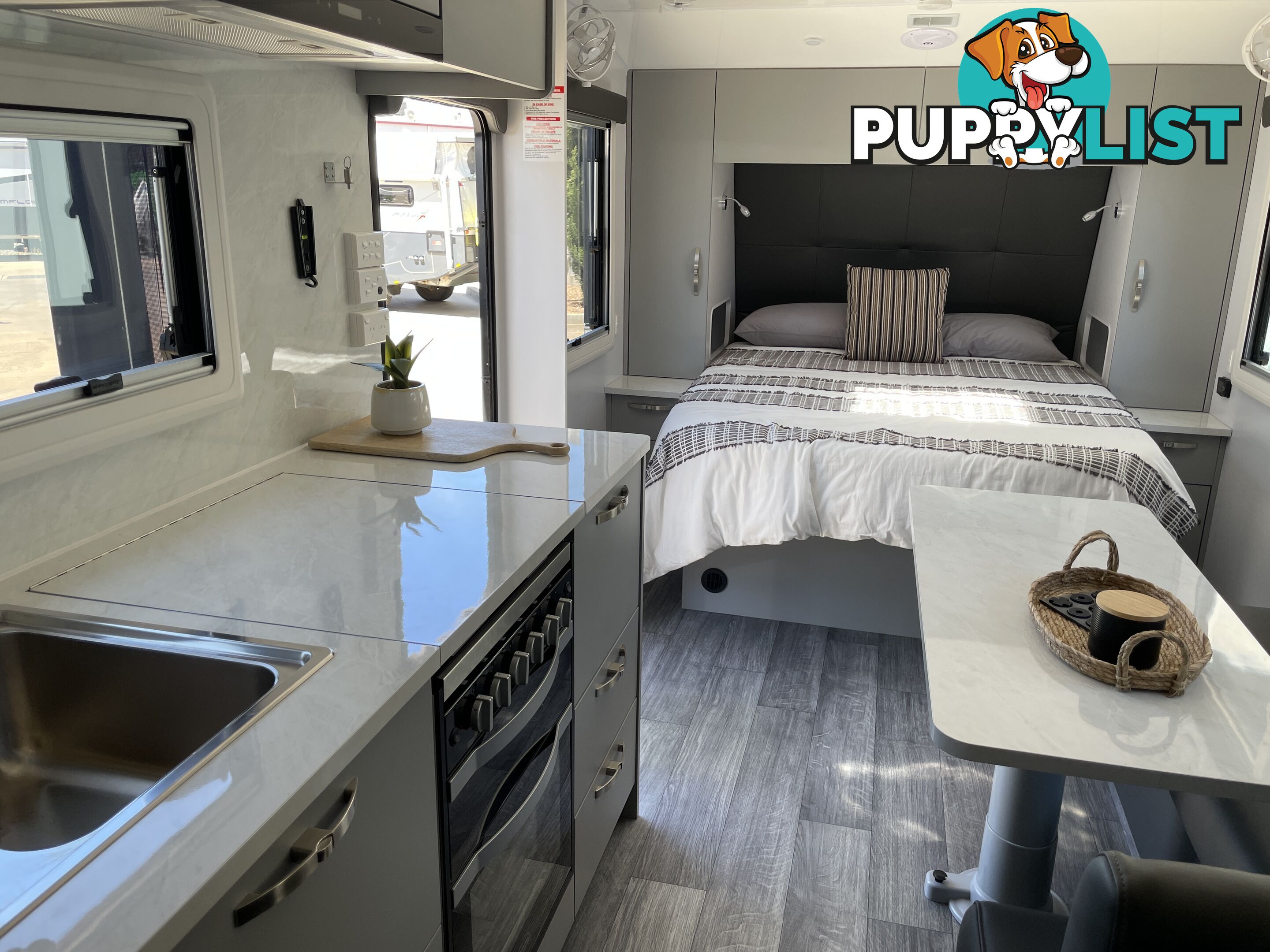 2023 DONWAY EMERSON 22' CD DOUBLE BUNK CARAVAN