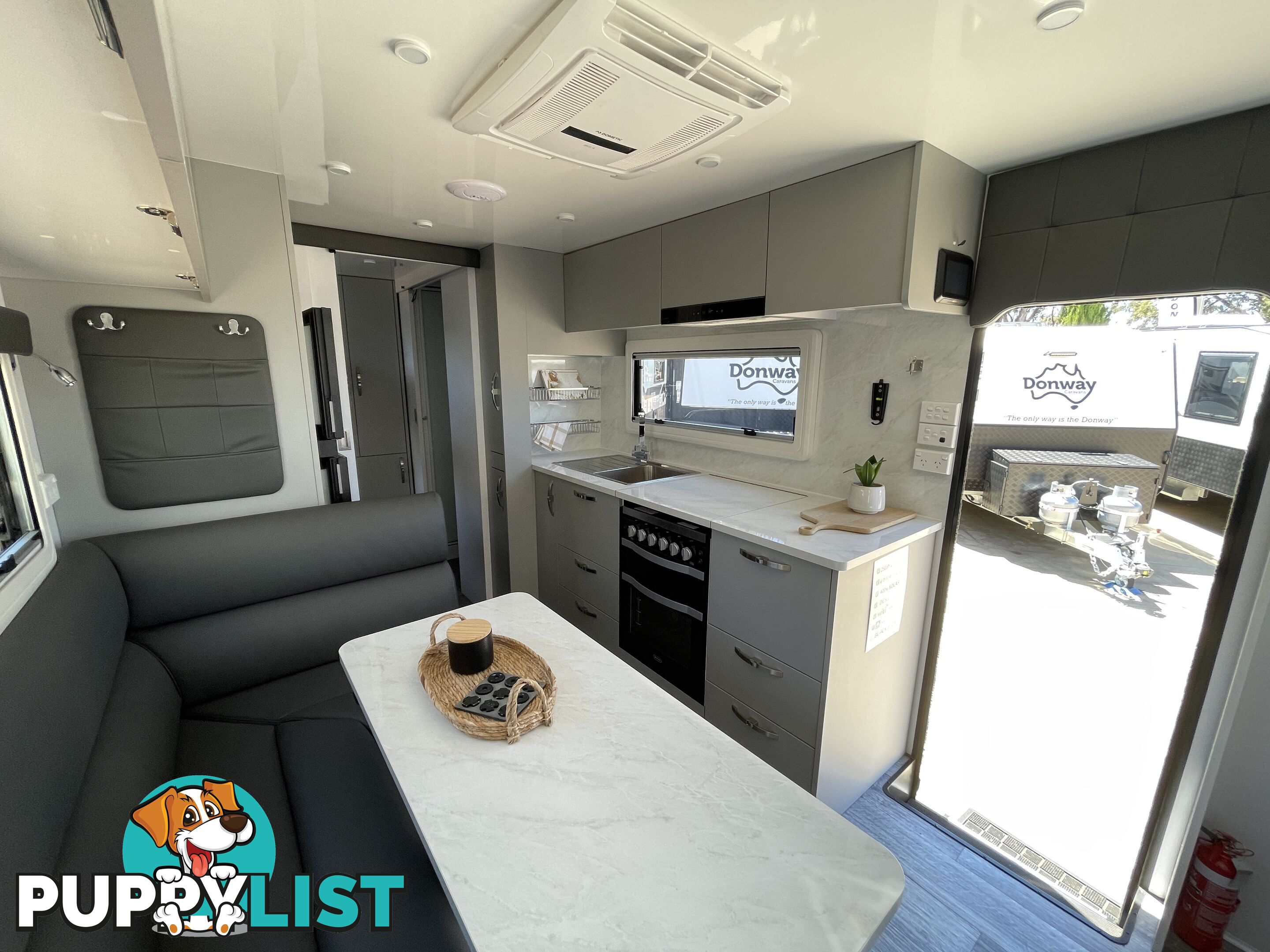 2023 DONWAY EMERSON 22' CD DOUBLE BUNK CARAVAN