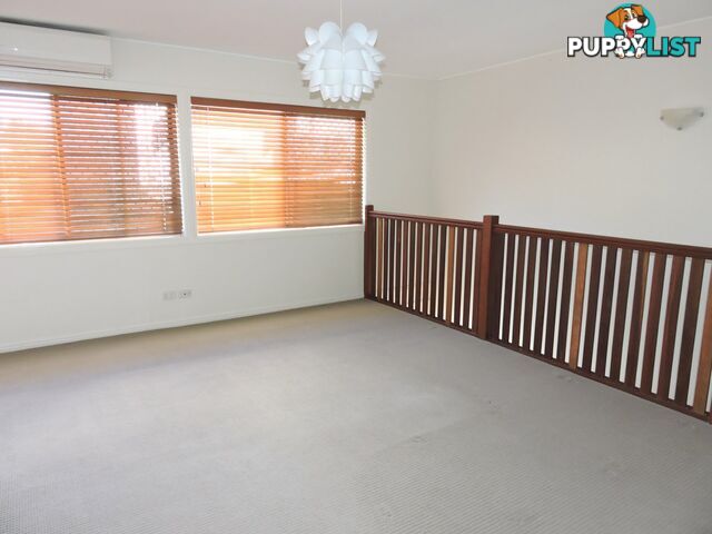 2/5 Curwen Terrace CHERMSIDE QLD 4032