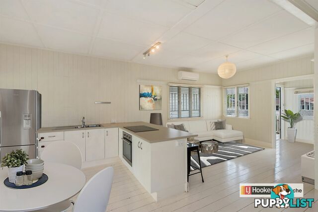 6 Wolsey Street SANDGATE QLD 4017