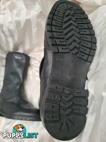 MOTORBIKE BOOTS , Spyder brand , full leather , size 7 as new