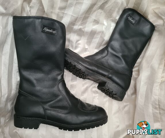 MOTORBIKE BOOTS , Spyder brand , full leather , size 7 as new