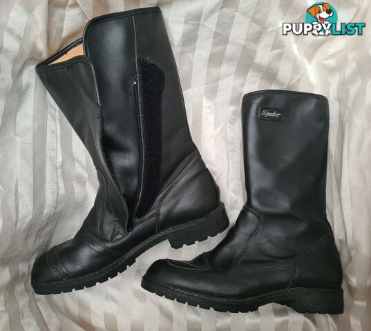 MOTORBIKE BOOTS , Spyder brand , full leather , size 7 as new
