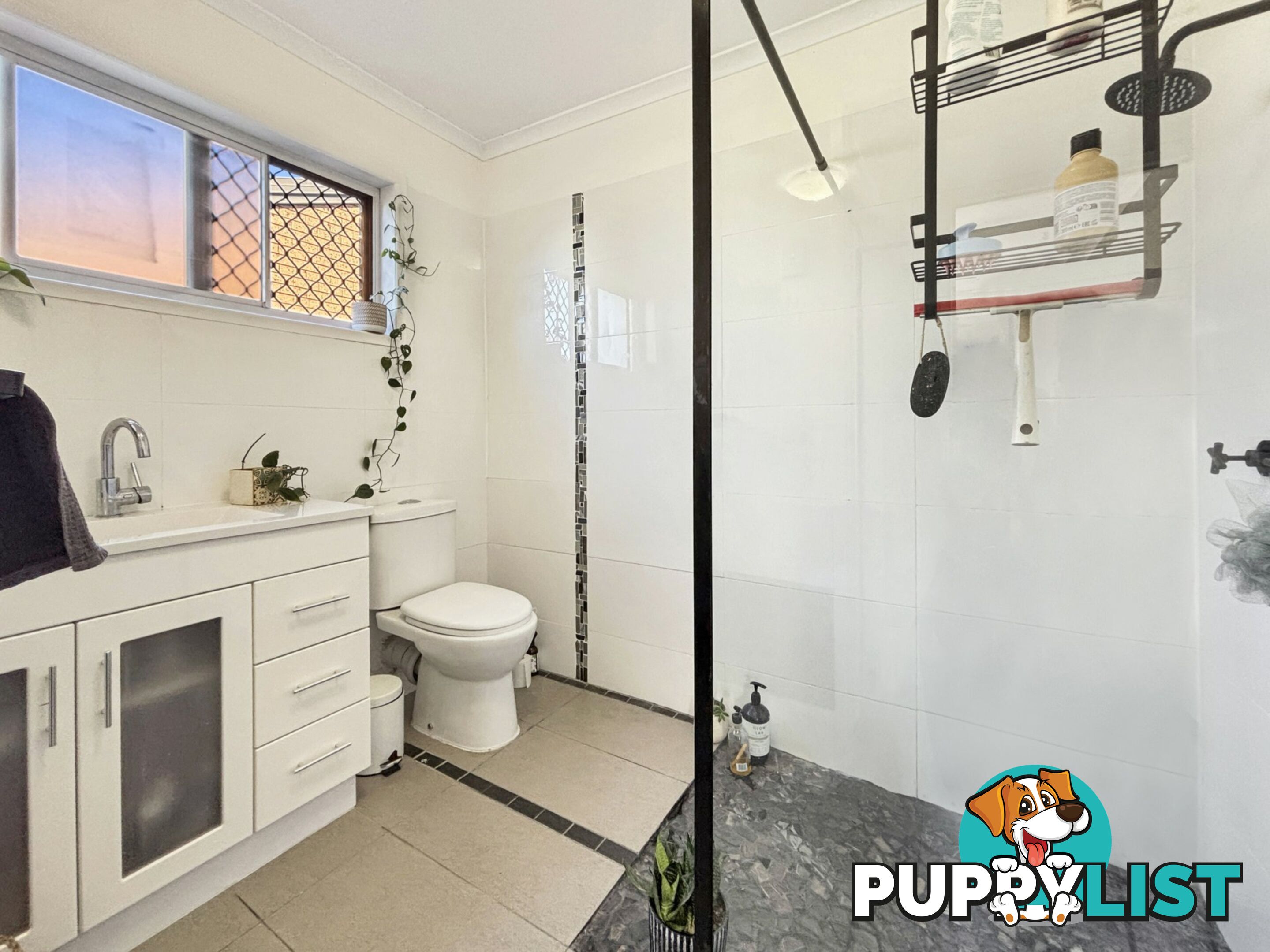 16 Dianthus Avenue BANKSIA BEACH QLD 4507