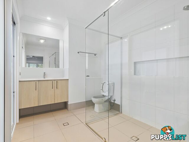 62/2 Spinnaker Drive SANDSTONE POINT QLD 4511