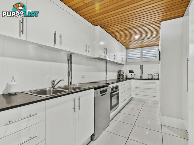 2/9-11 Spinnaker Drive SANDSTONE POINT QLD 4511