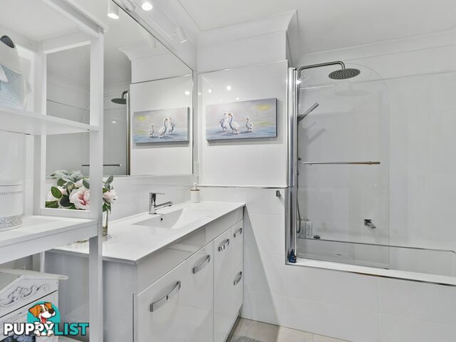 2/9-11 Spinnaker Drive SANDSTONE POINT QLD 4511
