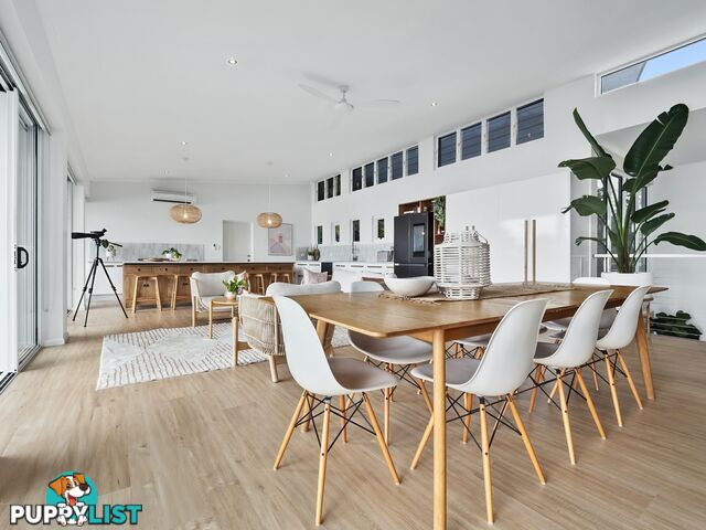 15 Dowsett Close YORKEYS KNOB QLD 4878