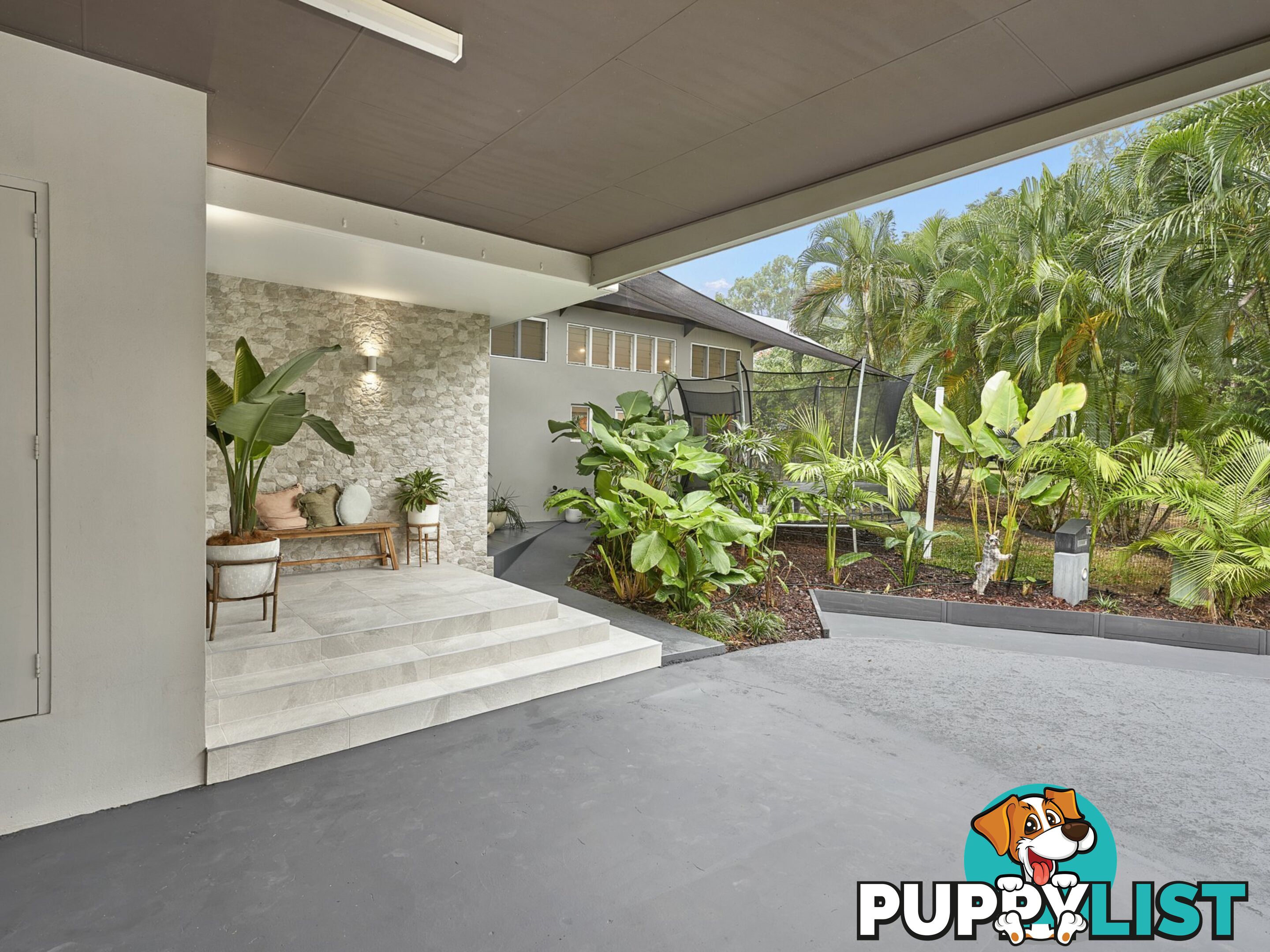 15 Dowsett Close YORKEYS KNOB QLD 4878