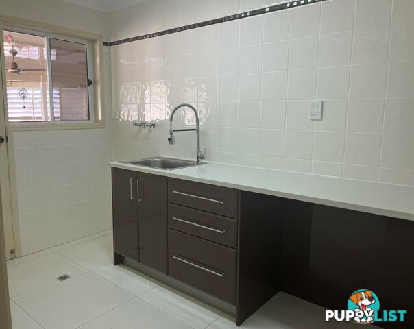 12 Keala Court BANKSIA BEACH QLD 4507