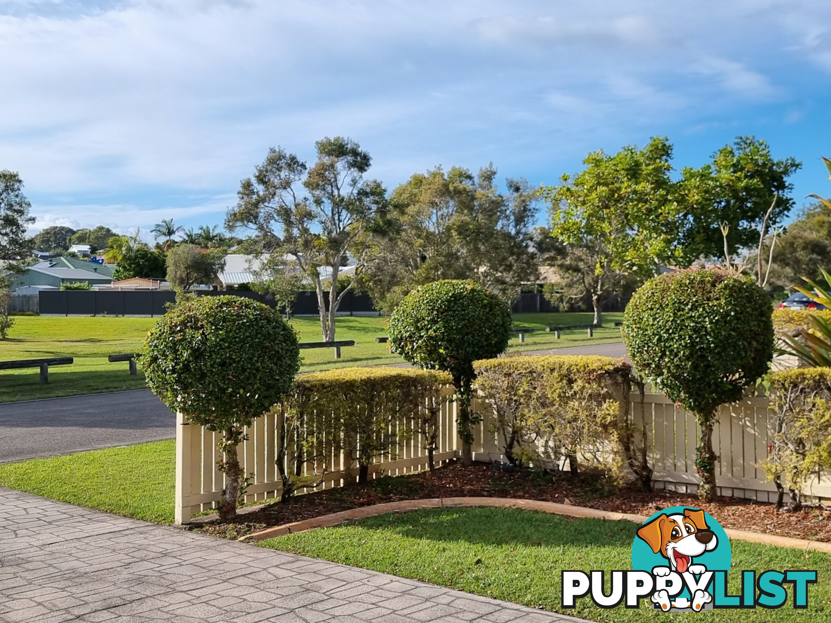 6 Avoca Esplanade SANDSTONE POINT QLD 4511