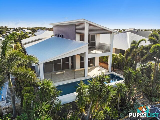 30 The Peninsula BANKSIA BEACH QLD 4507