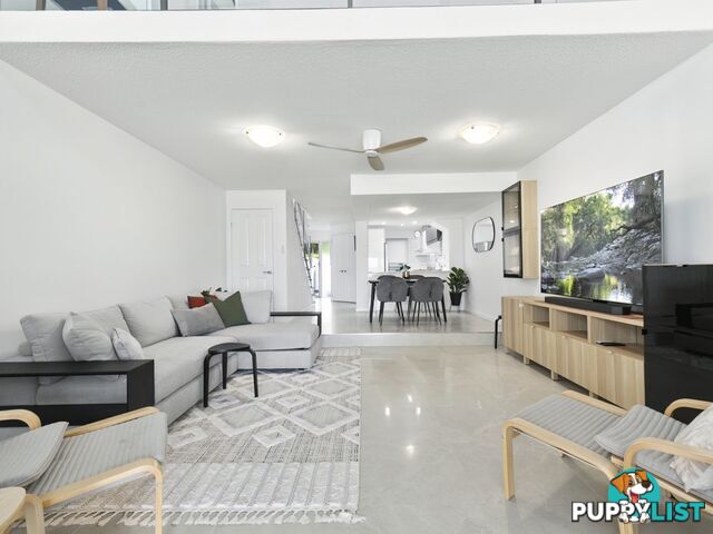 19A/16 Spinnaker Drive SANDSTONE POINT QLD 4511