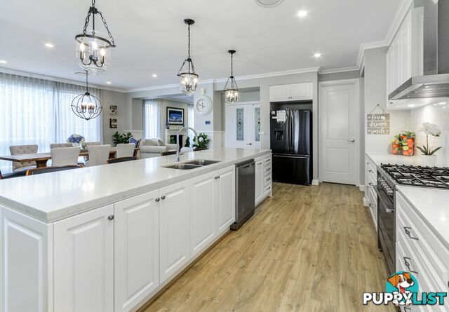 13 The Landing BANKSIA BEACH QLD 4507