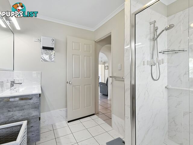 1/5 Carl Court BANKSIA BEACH QLD 4507