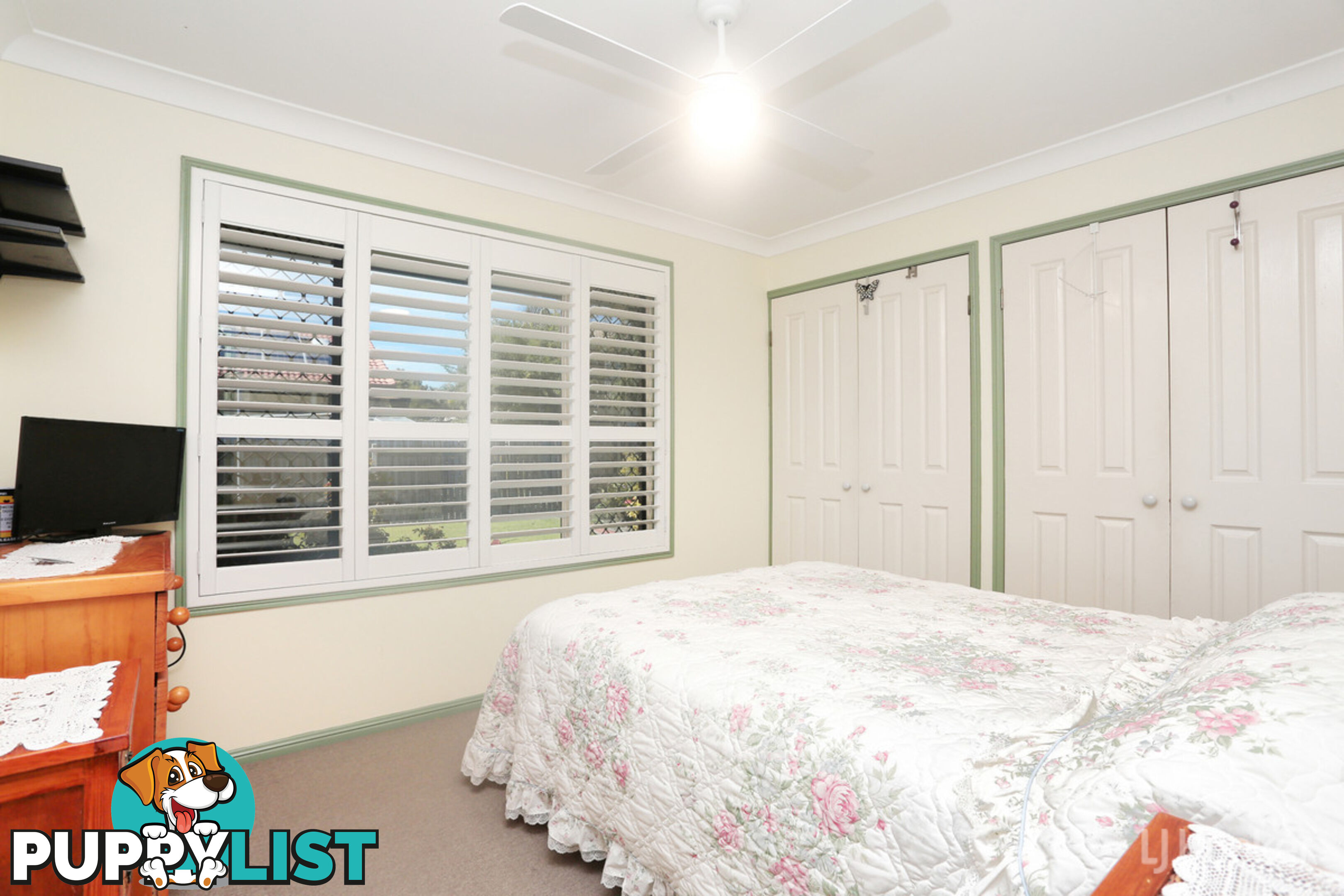 12 Chiltern Place SANDSTONE POINT QLD 4511