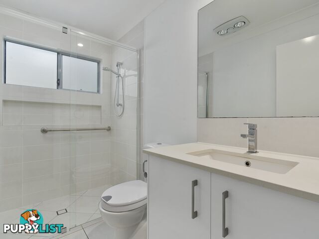 7/2 Spinnaker Drive SANDSTONE POINT QLD 4511