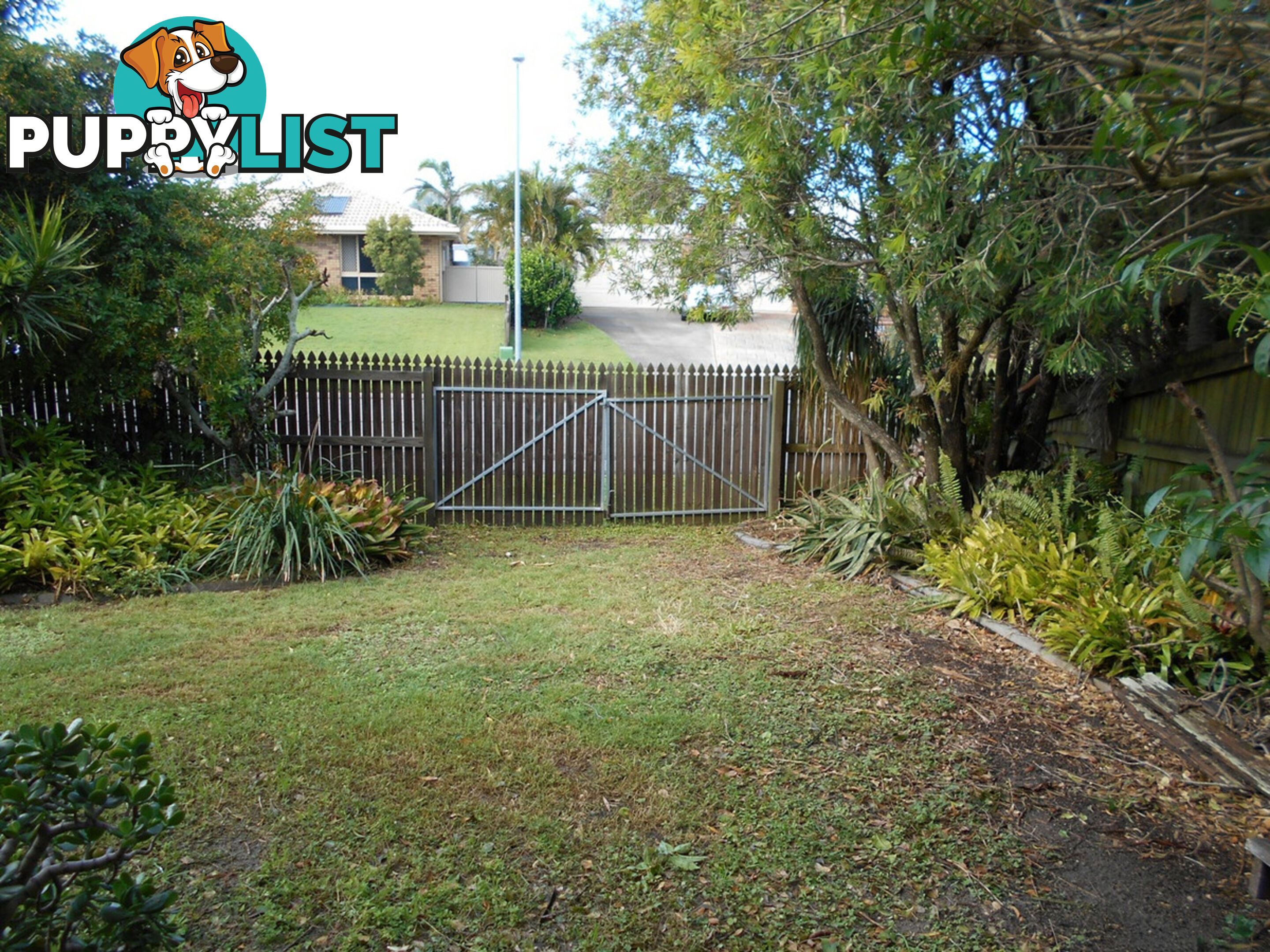 1/5 Chiltern Place SANDSTONE POINT QLD 4511