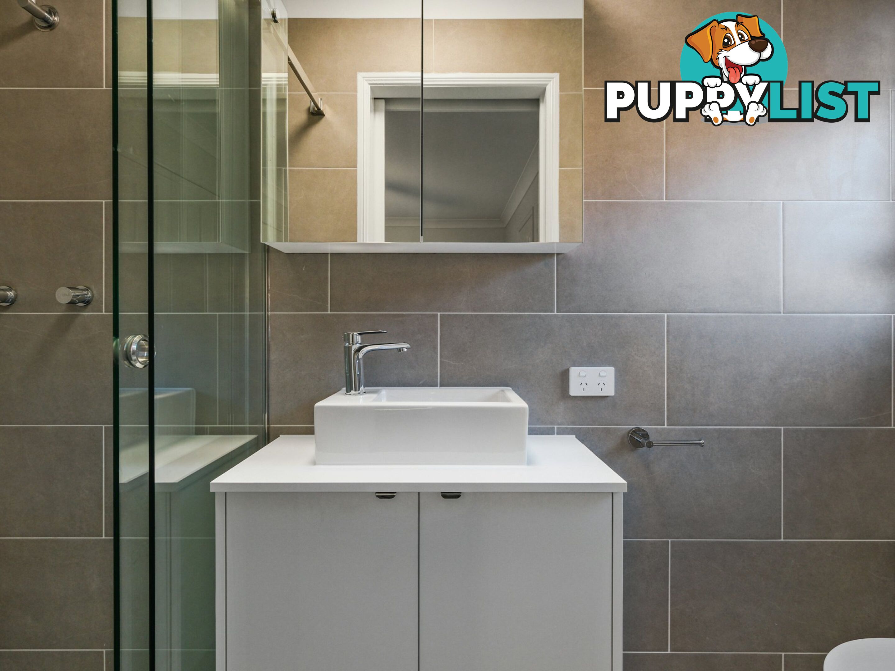 17 Bream Court SANDSTONE POINT QLD 4511