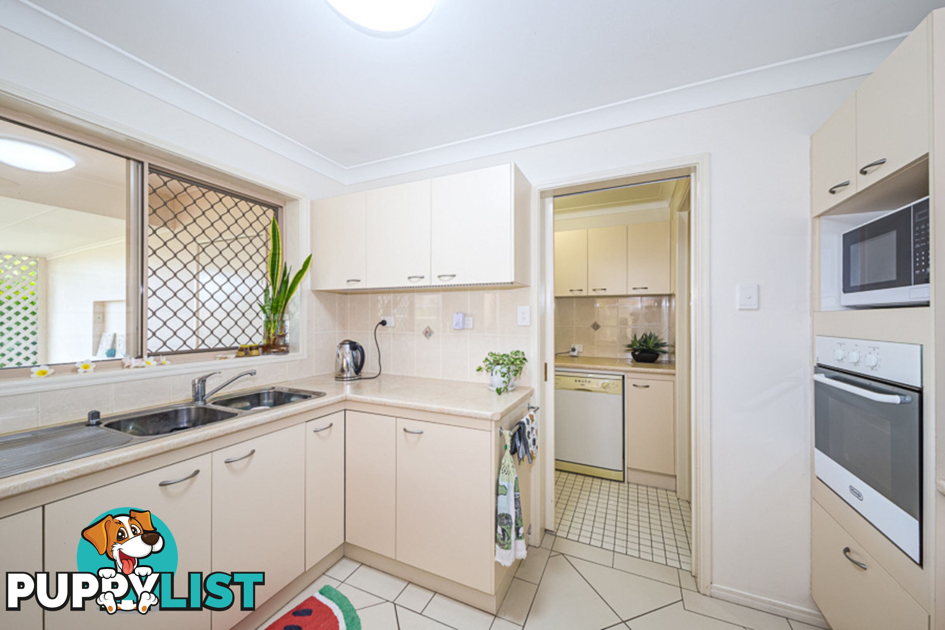 2/18 Hoya Crescent BONGAREE QLD 4507