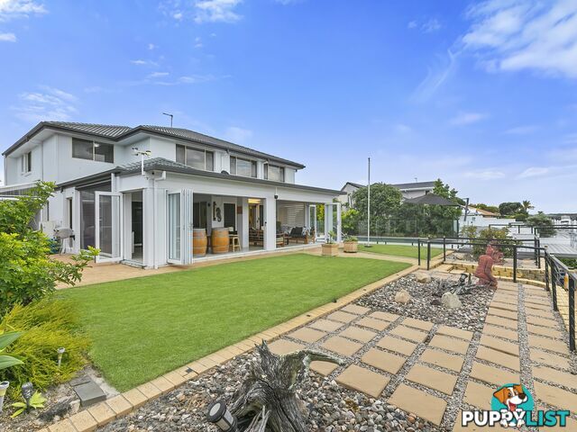 1 Castaway Court BANKSIA BEACH QLD 4507