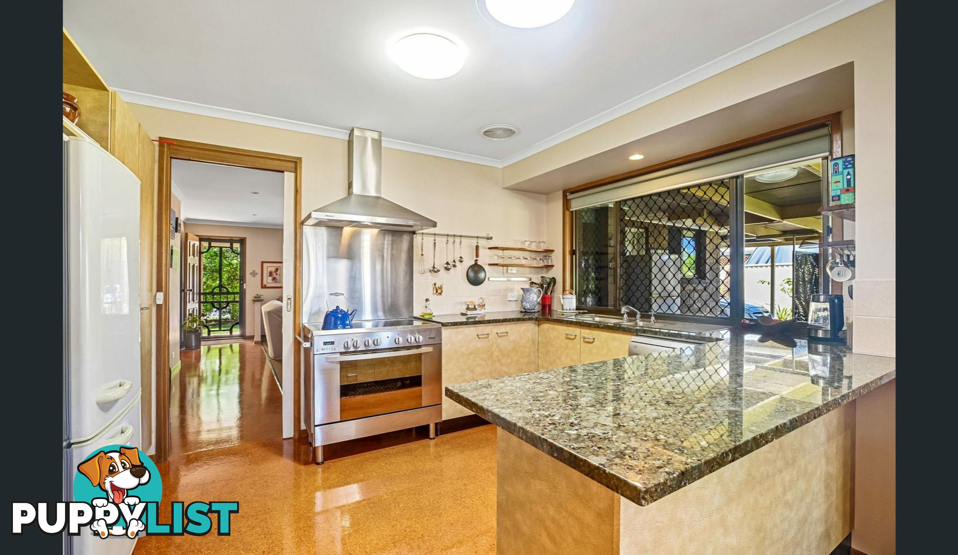 8 Green Street BANKSIA BEACH QLD 4507