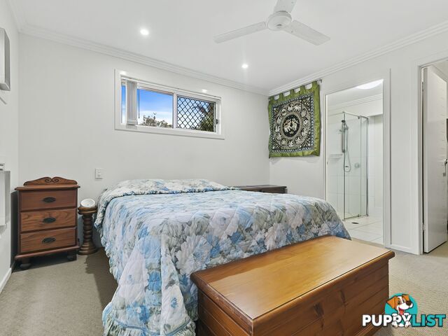 6 Sinclair Place NINGI QLD 4511