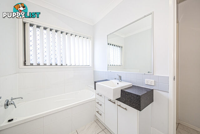 13 Vanillalily Close BANKSIA BEACH QLD 4507